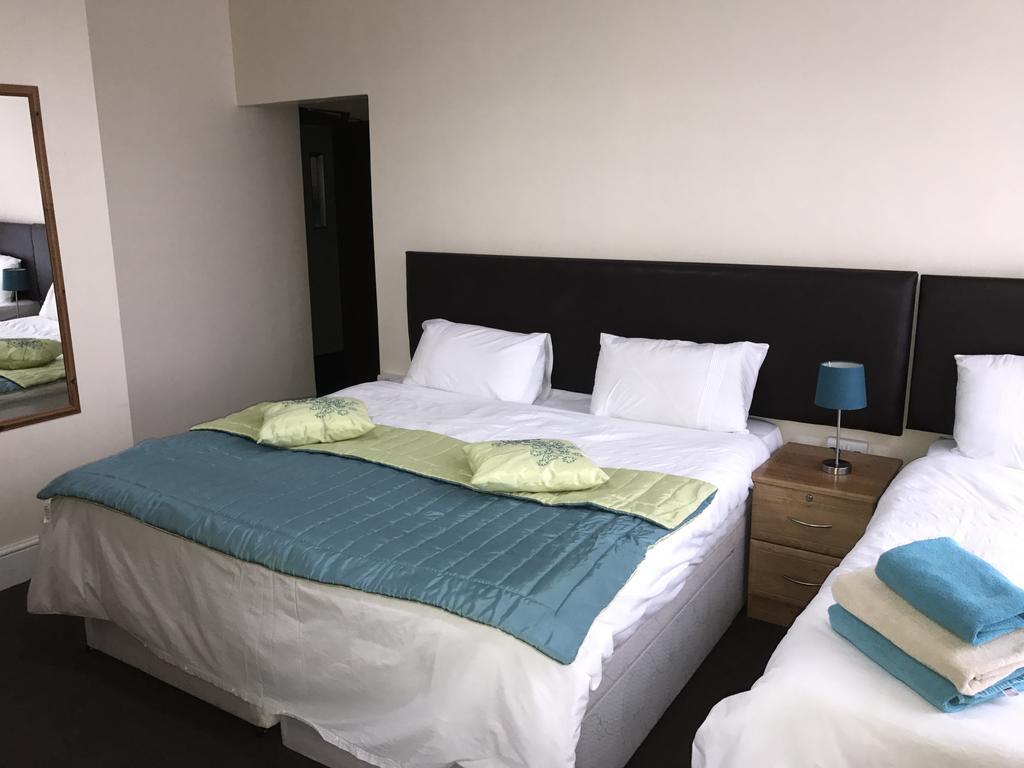 Acorn Lodge Guest House - Free Parking Госпорт Екстериор снимка